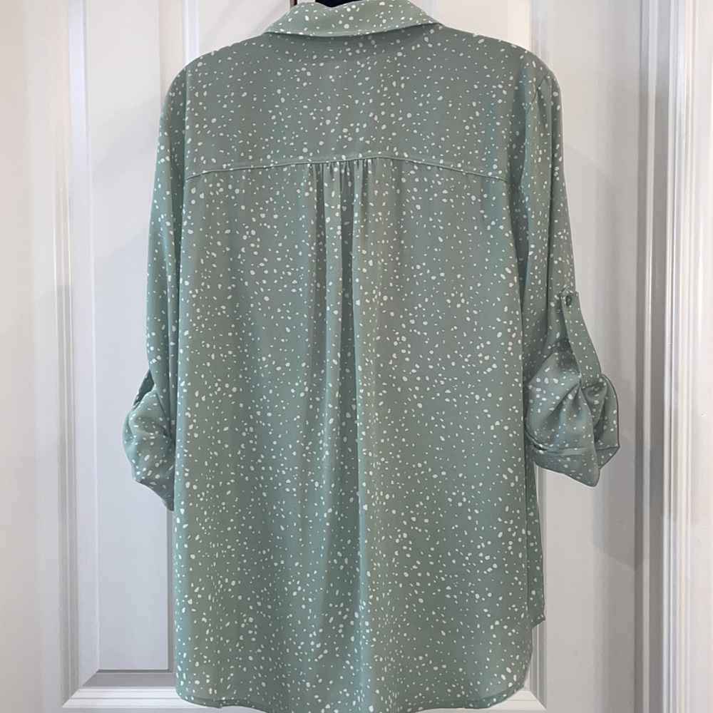 Maurice’s button up blouse - Picture 3 of 5
